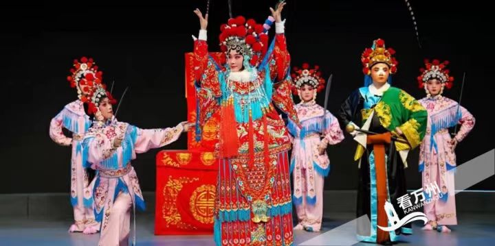 延伸春晚“效应” 万州积极推动旅游业高质量发展开云体育官网(图2)
